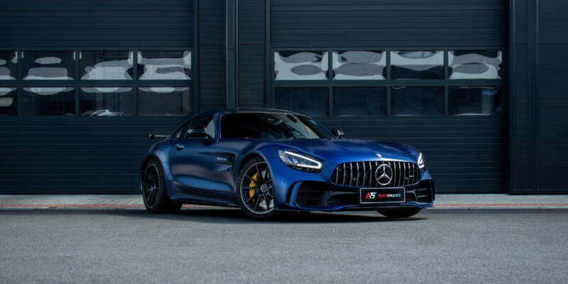 Mercedes Benz AMG GT-R